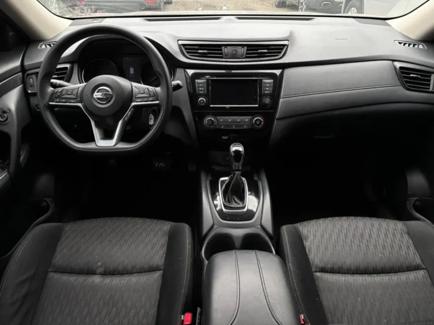 2018 Nissan Rogue S photo 10