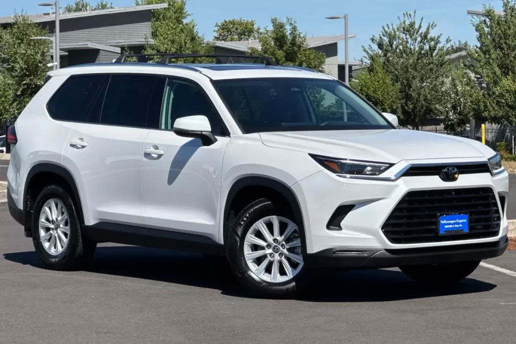 2024 Toyota Grand Highlander XLE photo 1