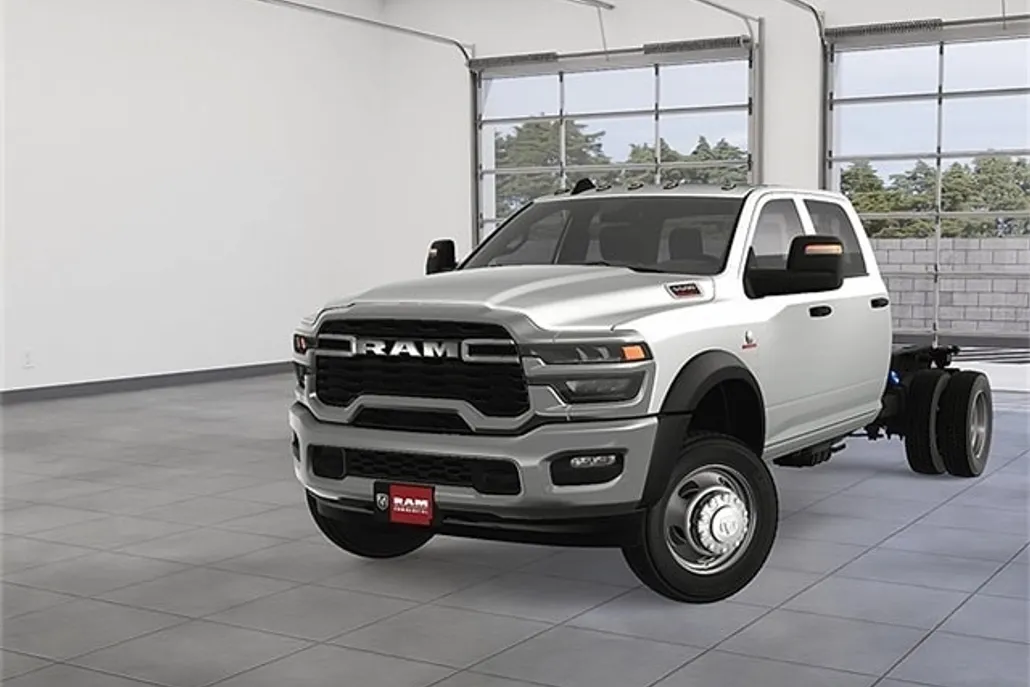 2025 Ram 5500 Tradesman photo 1