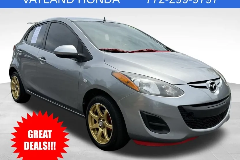 2014 Mazda Mazda2 Sport photo 1