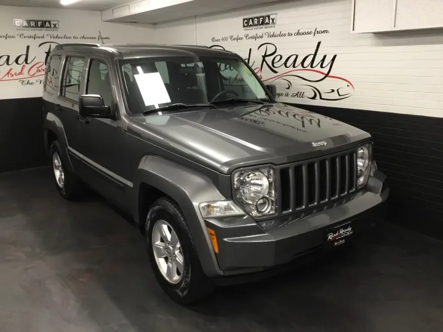 2012 Jeep Liberty Sport photo 1