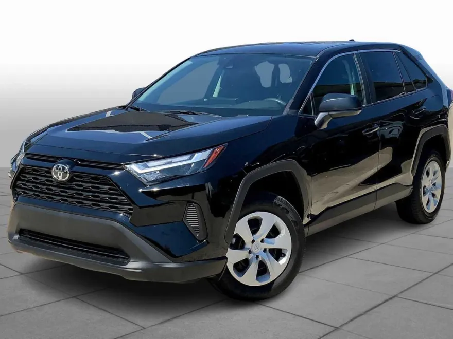 2025 Toyota RAV4 LE photo 1
