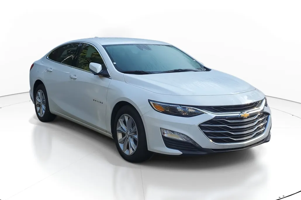 2024 Chevrolet Malibu 1LT photo 1