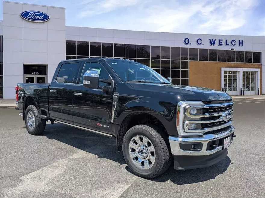 2025 Ford F-350 King Ranch photo 1