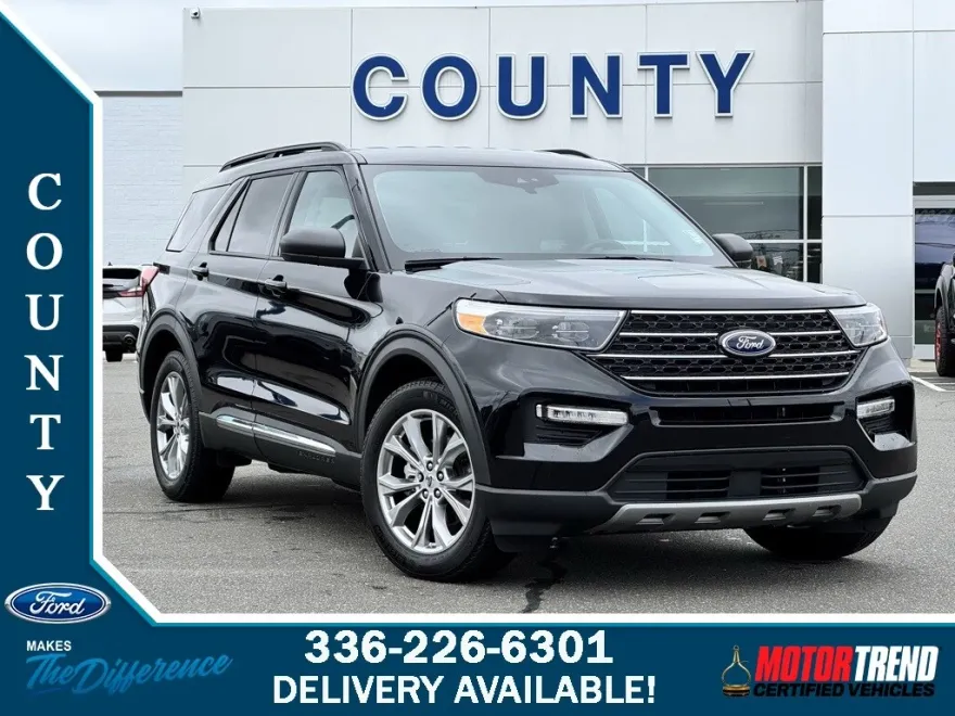 2023 Ford Explorer XLT photo 1