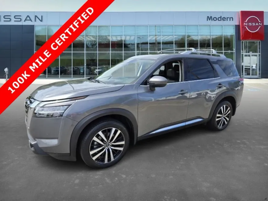 2024 Nissan Pathfinder Platinum photo 1