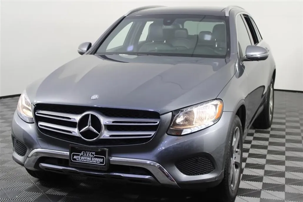 2016 Mercedes Benz GLC 300 photo 1