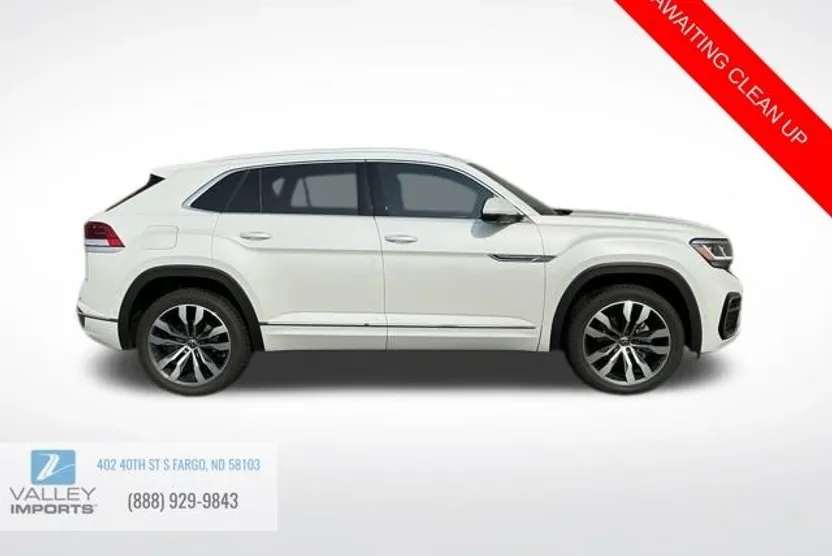 2023 Volkswagen Atlas Cross Sport V6 SEL Premium R-Line photo 1