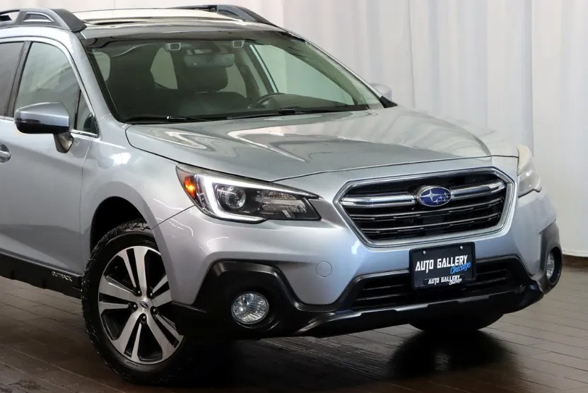 2019 Subaru Outback Limited photo 1