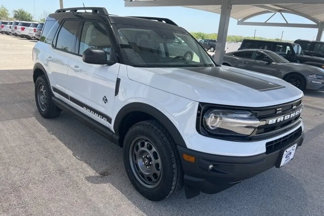 2024 Ford Bronco Sport Outer Banks photo 1