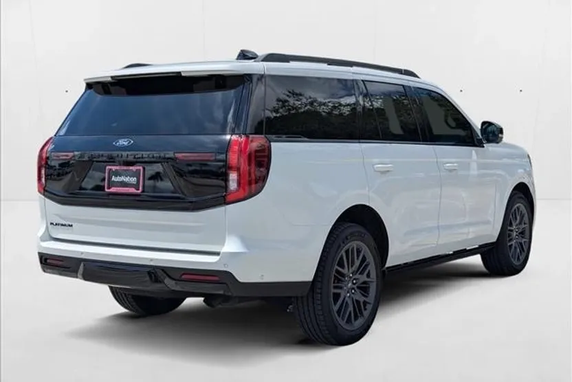 2025 Ford Expedition Platinum photo 1