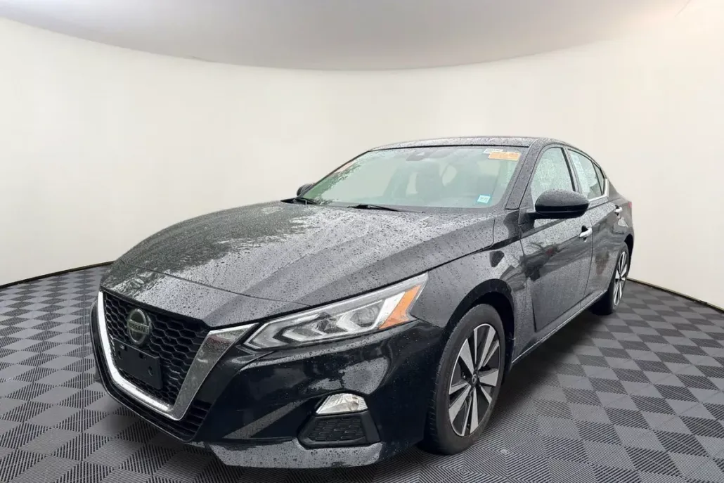 2022 Nissan Altima 2.5 SV photo 1