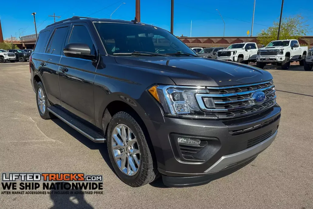 2021 Ford Expedition XLT photo 1
