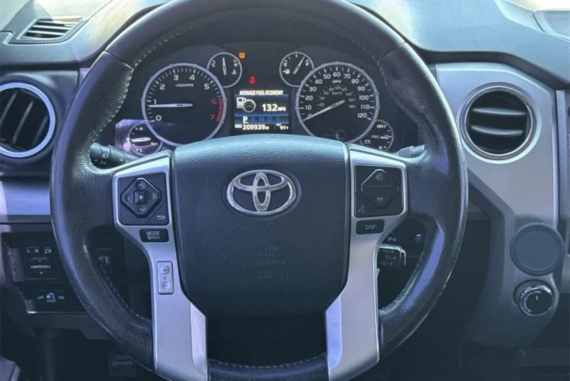 2015 Toyota Tundra Platinum Grade photo 1