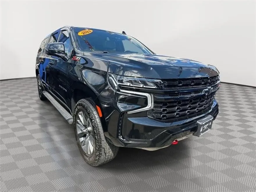 2023 Chevrolet Suburban Z71 photo 1