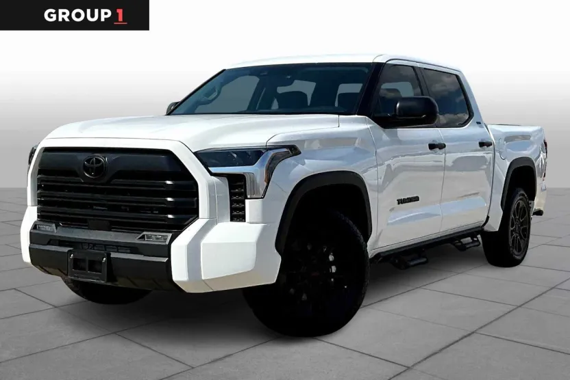 2024 Toyota Tundra SR5 photo 1