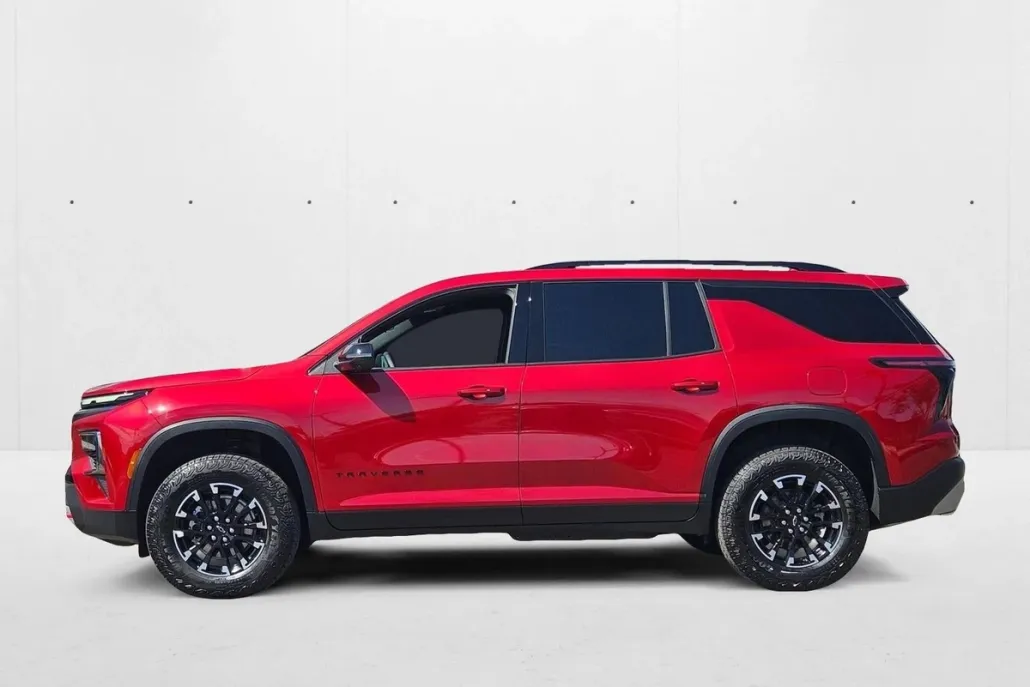 2025 Chevrolet Traverse Z71 photo 1