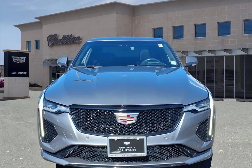 2022 Cadillac CT4 photo 1