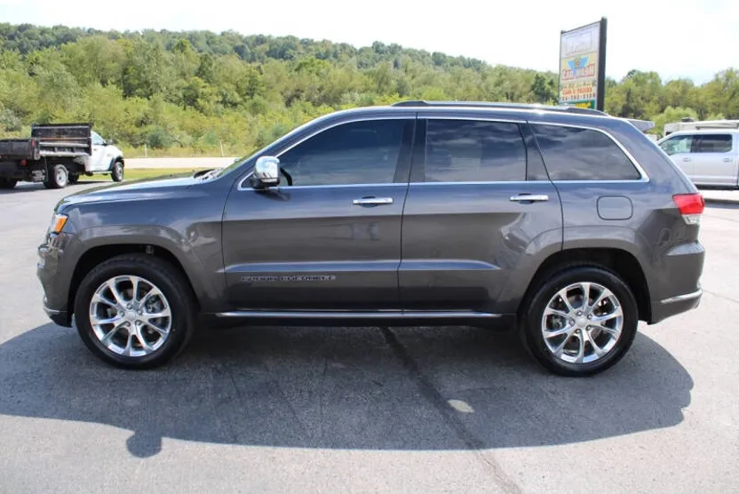 2019 Jeep Grand Cherokee Summit photo 1
