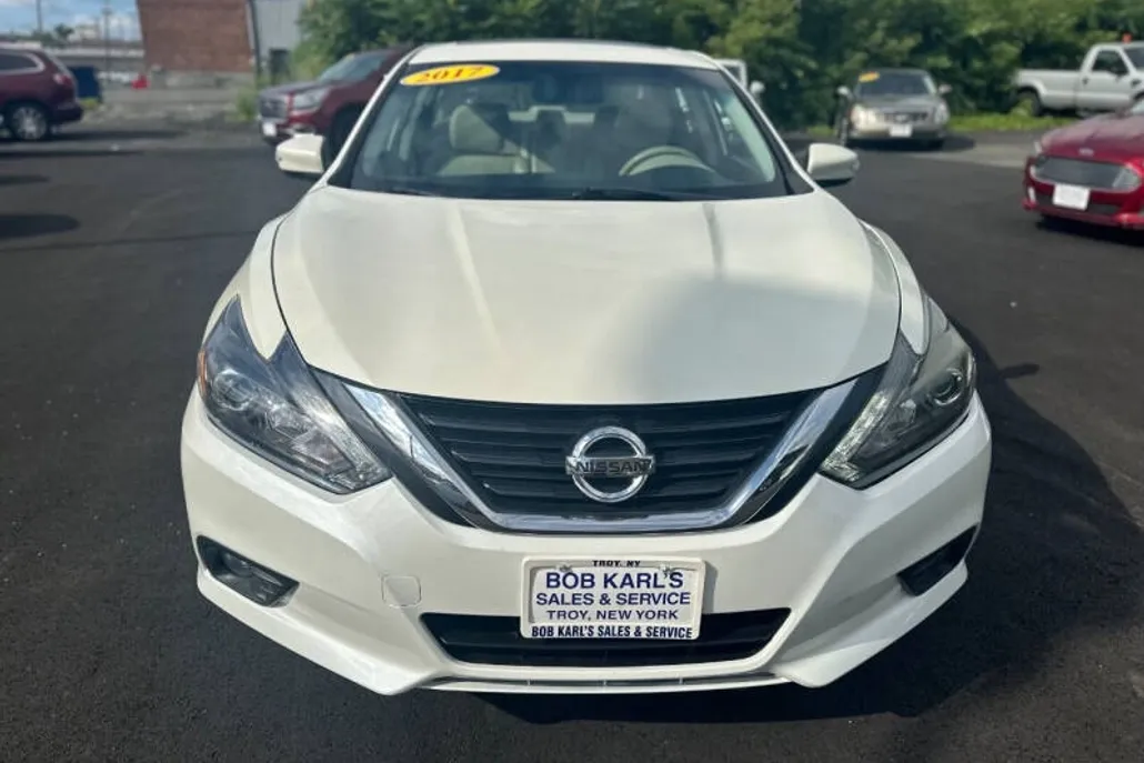 2017 Nissan Altima 2.5 SL photo 1