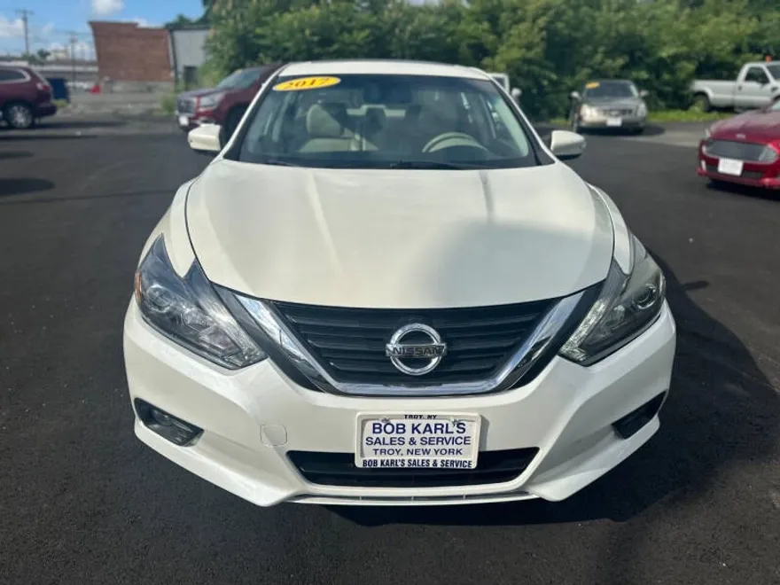 2017 Nissan Altima 2.5 SL photo 1