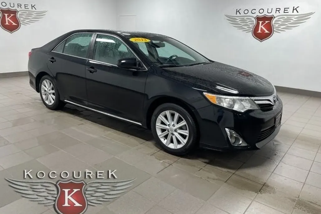 2013 Toyota Camry XLE photo 1