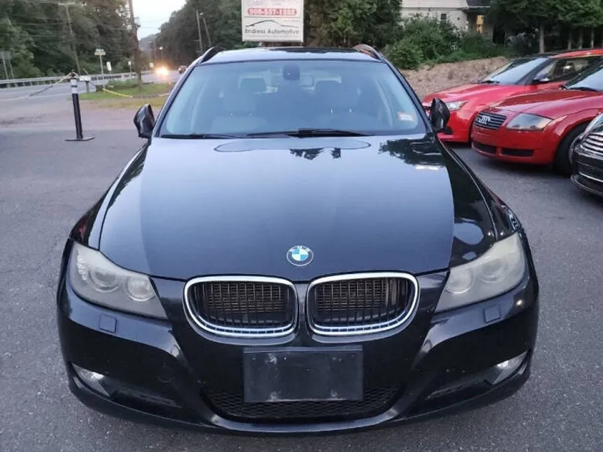2011 Bmw 328i xDrive Sports Wagon photo 1
