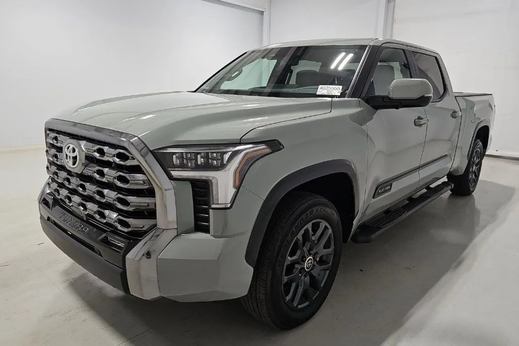 2024 Toyota Tundra Platinum CrewMax photo 1