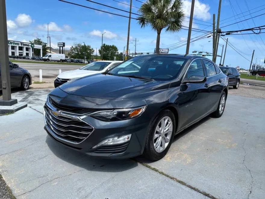 2019 Chevrolet Malibu 1LT photo 1