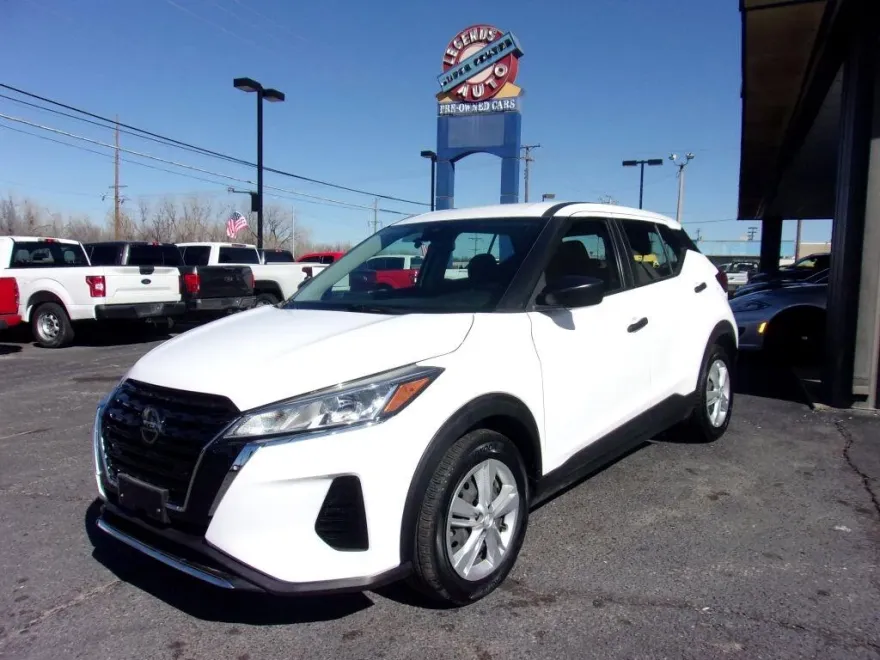 2021 Nissan Kicks S photo 1