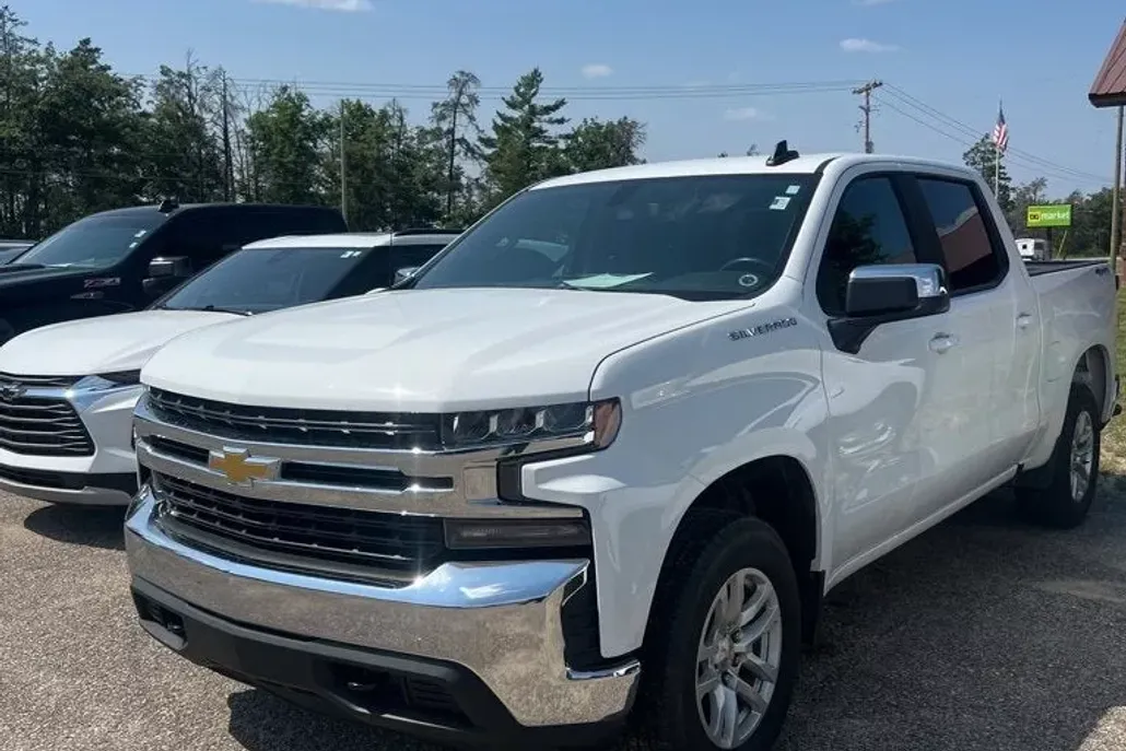 2022 Chevrolet Silverado 1500 LT photo 1