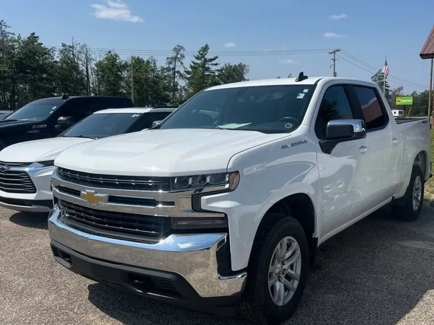 2022 Chevrolet Silverado 1500 LT photo 1
