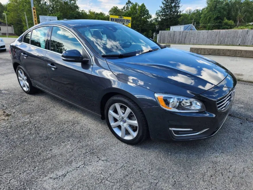 2016 Volvo S60 Premier photo 1
