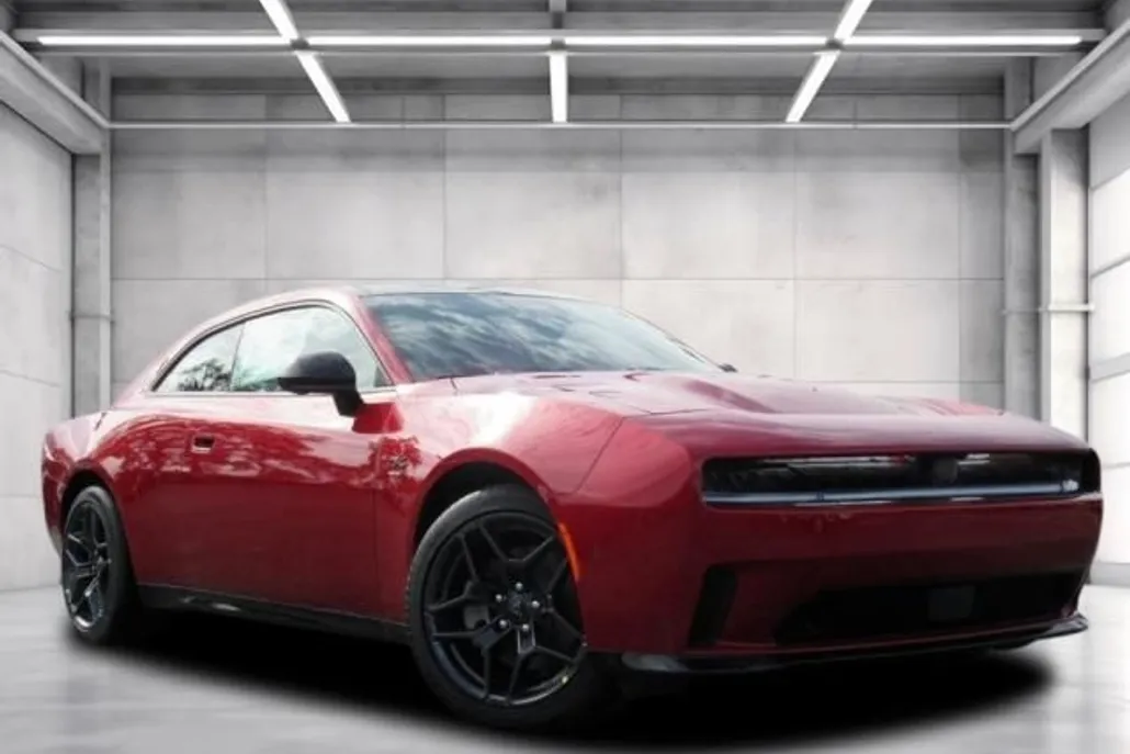 2024 Dodge Charger Daytona photo 1