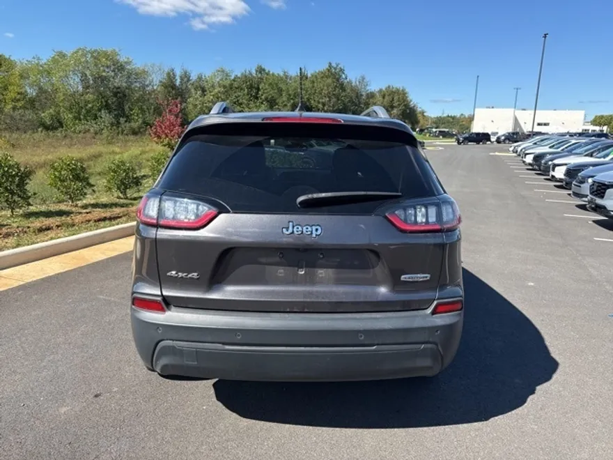 2019 Jeep Cherokee Latitude photo 1