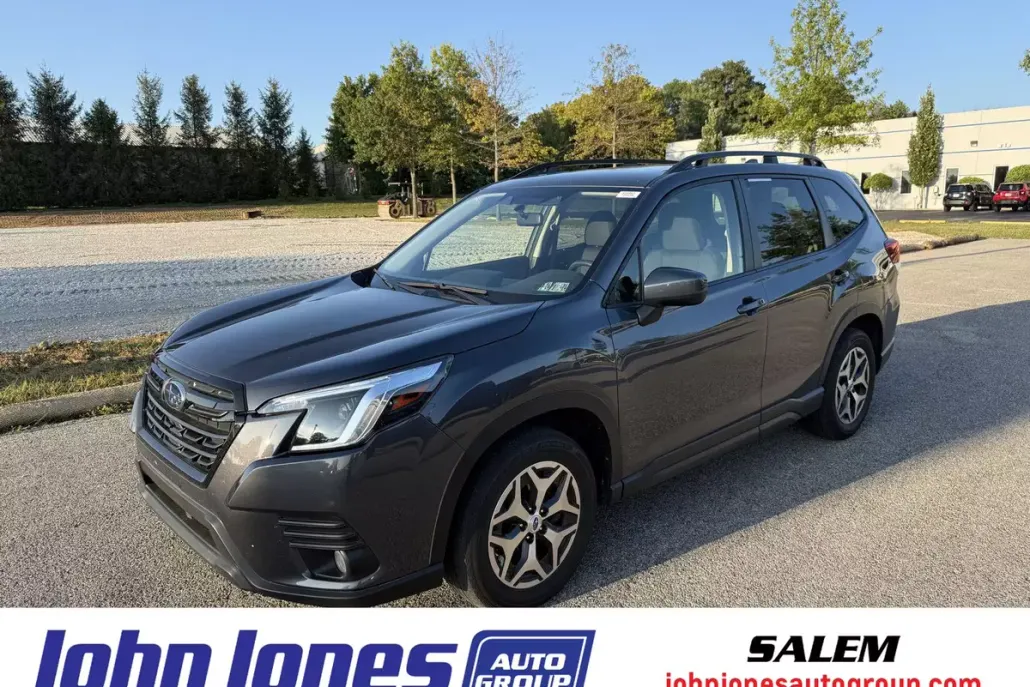 2023 Subaru Forester Premium photo 1