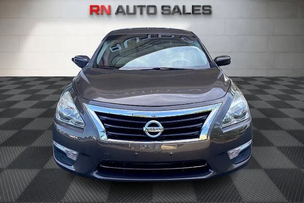 2013 Nissan Altima 2.5 S photo 1