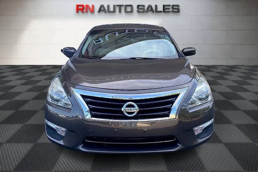 2013 Nissan Altima 2.5 S photo 1