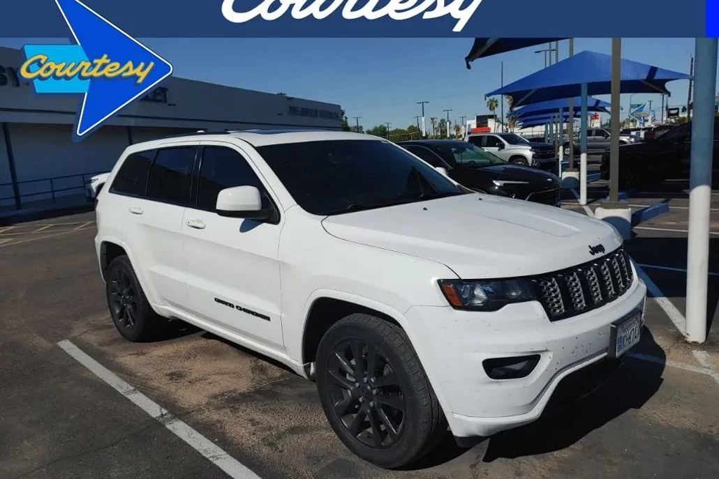 2019 Jeep Grand Cherokee Altitude photo 1