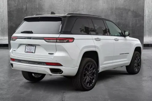 2024 Jeep Grand Cherokee 4xe Summit Reserve photo 2
