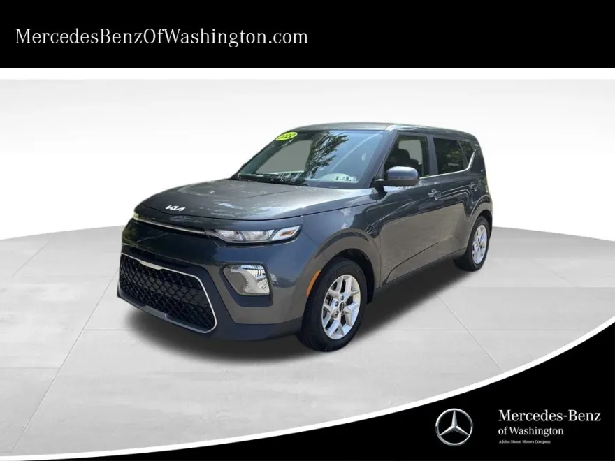 2022 Kia Soul LX photo 1