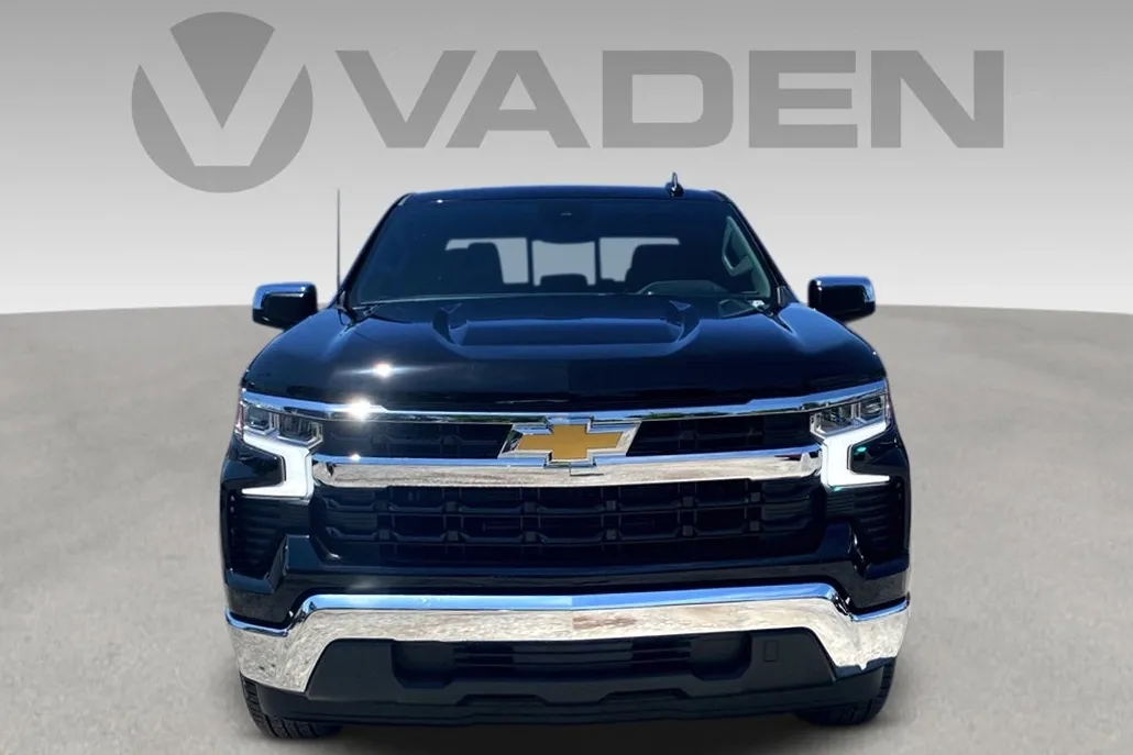 2025 Chevrolet Silverado 1500 LT photo 1