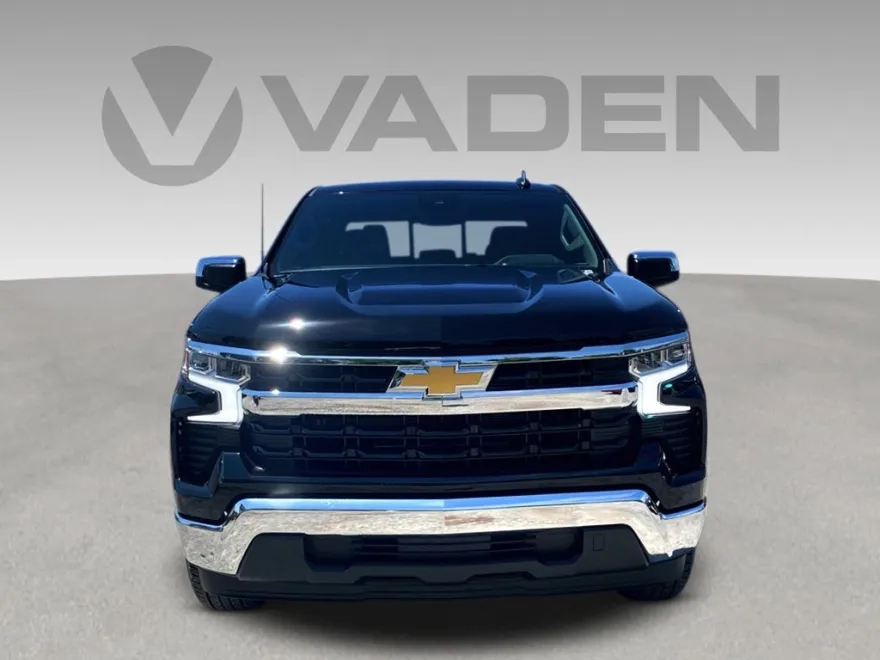 2025 Chevrolet Silverado 1500 LT photo 1