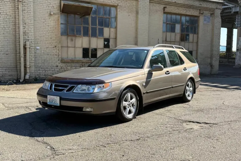 2003 Saab 9-5 Arc photo 1