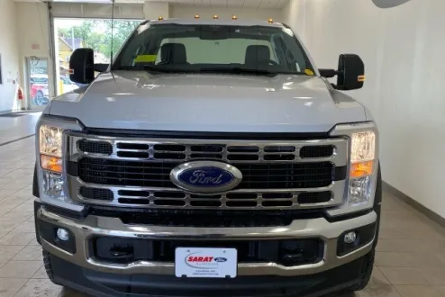 2024 Ford F-600 photo 2
