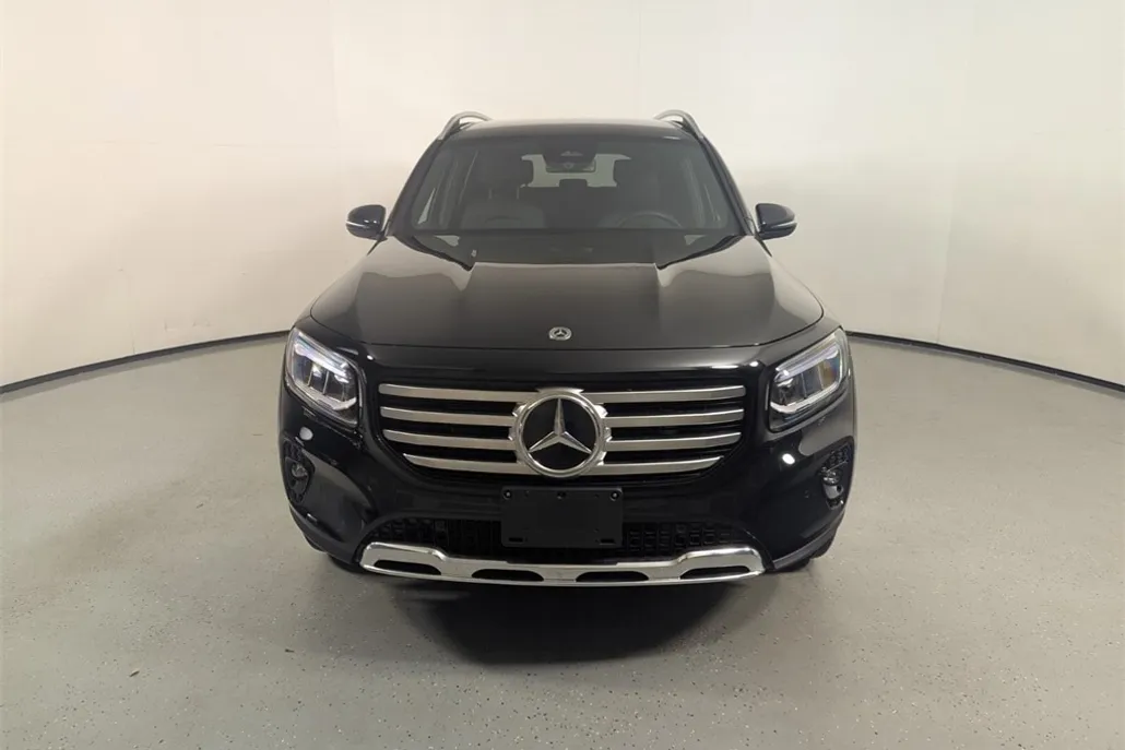 2025 Mercedes Benz GLB 250 4MATIC photo 1