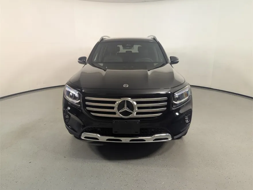 2025 Mercedes Benz GLB 250 4MATIC photo 1