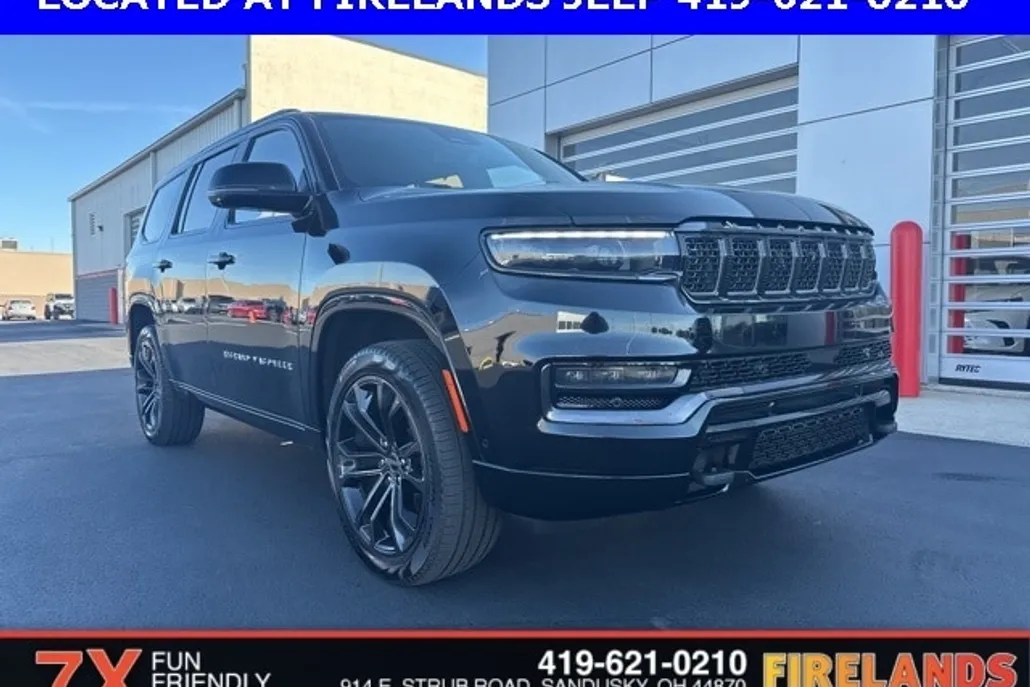 2024 Jeep Grand Wagoneer II photo 1