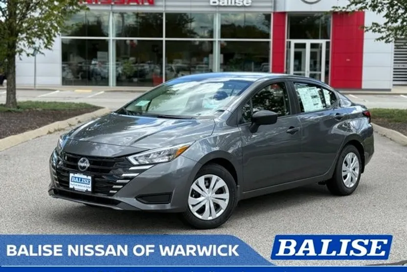 2025 Nissan Versa 1.6 S photo 1