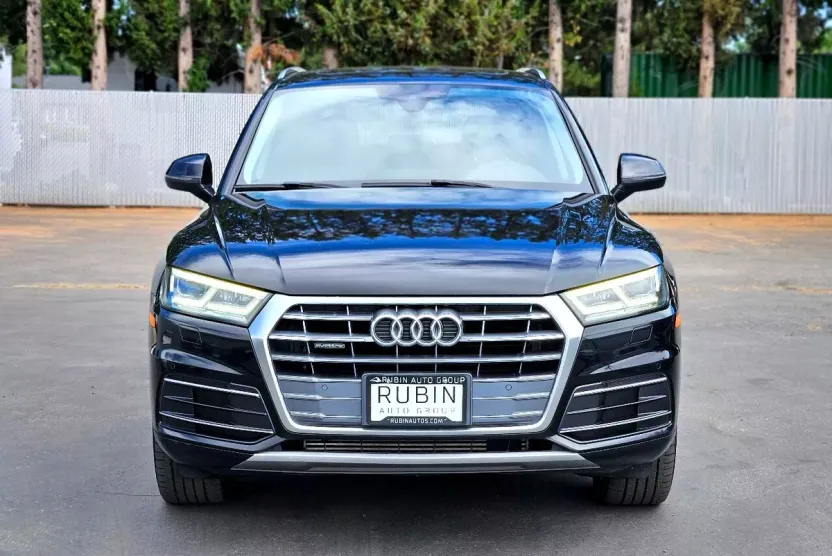 2018 Audi Q5 2.0T Premium Plus photo 1